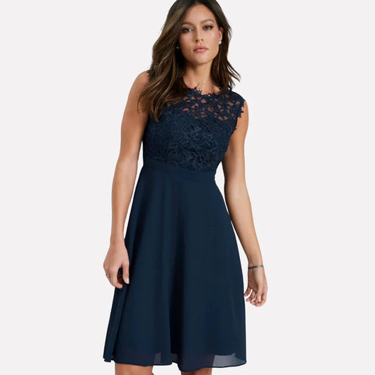 Damen Mini-Kleid – Spitzenbesatz, Tailliert & Feminin Elegant