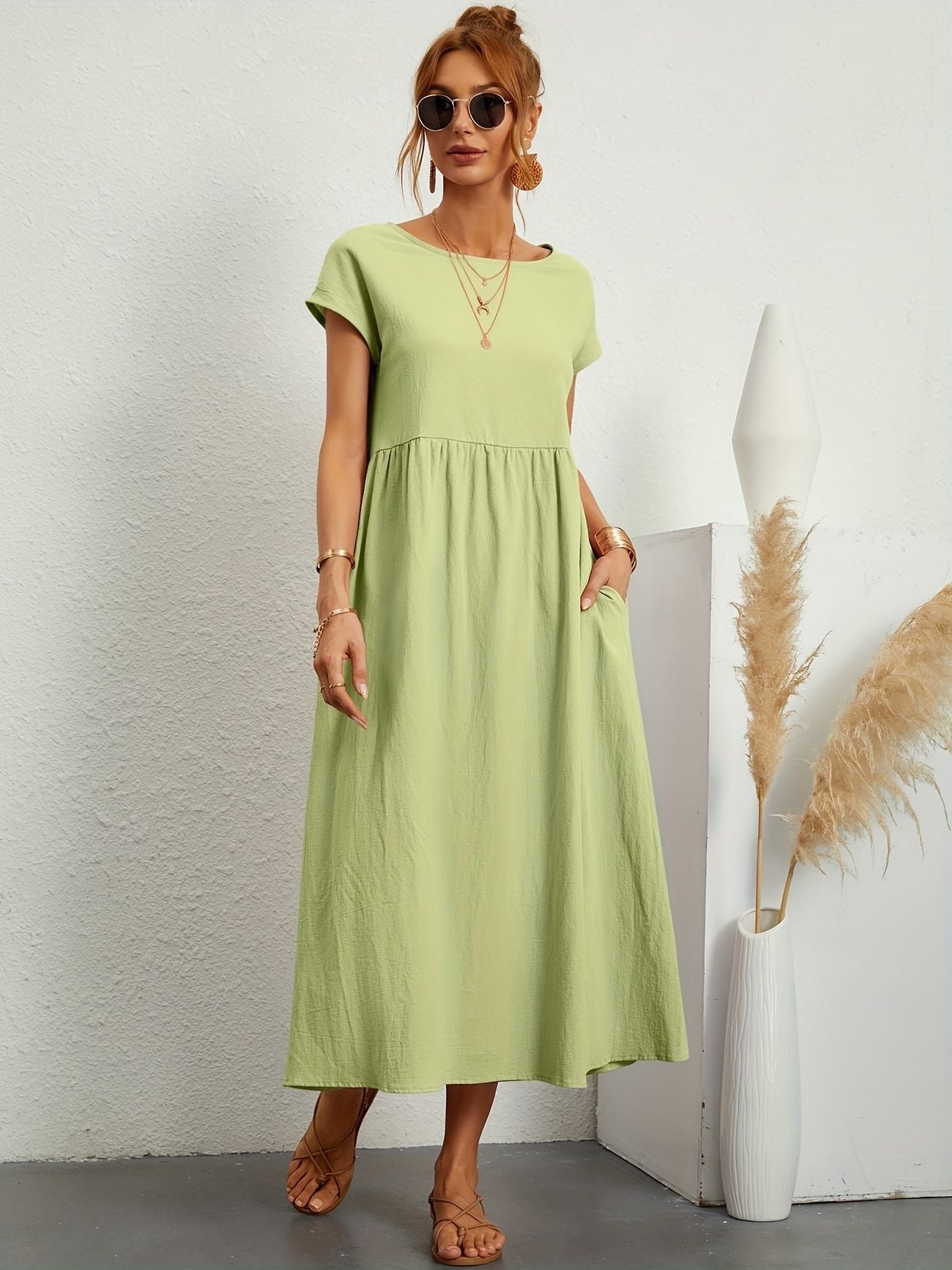 Camille | Damen Kleid mit Rundhalsausschnitt – Fliessend, Elegant & Zeitlos